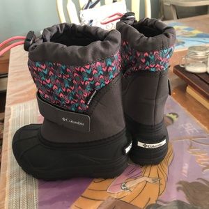 Snow boots